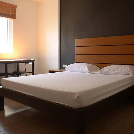 Solaris 88 Inn Tarlac City Екстер'єр фото